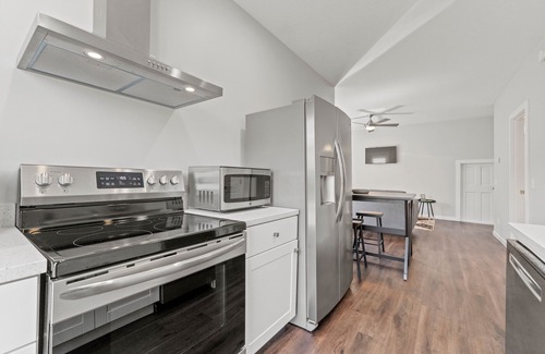 West Central Apartment | Downtown Fort Wayne Triplex- Apt. B