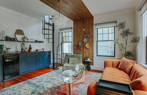 Staunton Apartment | Downtown Funk: NEW Luxury Unit + Walk Downtown