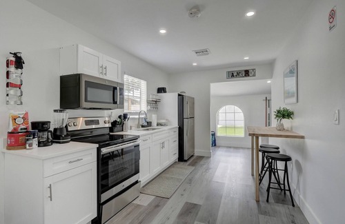 Bonita Springs House | Downtown Gem: Private Retreat Near Beach