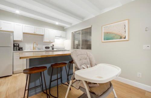 Vista Apartment | Downtown Haven, Patio, Near Dining
