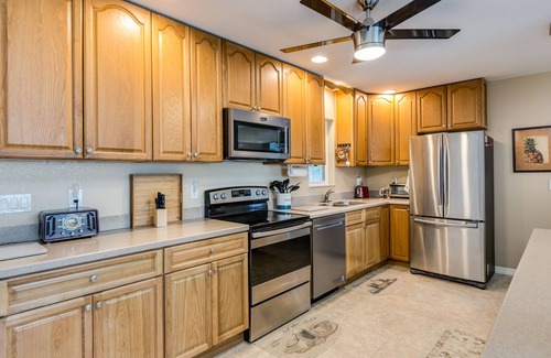 Port Charlotte House | Downtown home, sleeps 6, pool, free WiFi, walk to Library, Doc's, Eatery