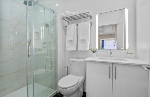Gay Village Apartment | DownTown King Suite