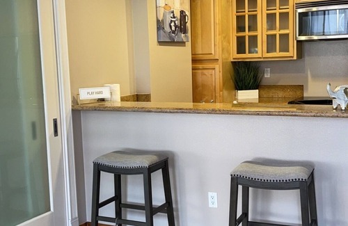 Historic Core House | Downtown LA 1b/1ba Retreat