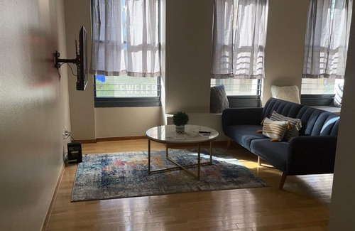Historic Core House | Downtown LA 1b/1ba Retreat