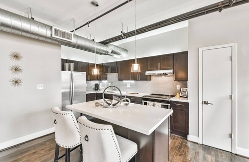 Downtown Houston Condo | Downtown Loft with Amazing Views!