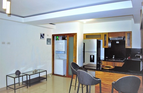 Bella Vista Apartment | Downtown Luxurious 10th Floor Apartment ⭐