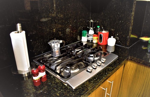 Bella Vista Apartment | Downtown Luxurious 10th Floor Apartment ⭐