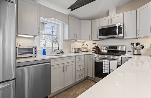 Plymouth House | Downtown Luxury Villa on the Plymouth Waterfront