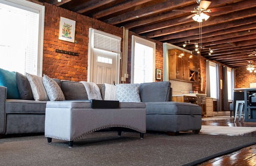 Central Business District Apartment | Downtown Lynchburg Historic Loft on Main Street with Parking Spot
