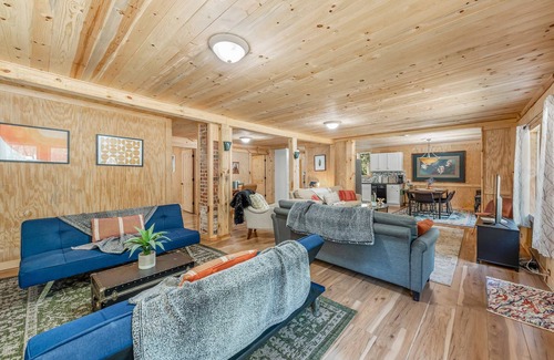 Mentone House | Downtown Mentone - Baileys Bungalow