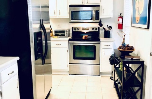 Middlebury Apartment | Downtown Middlebury 3 BR Home - Walk Everywhere!