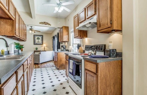 South Pensacola House | Downtown! Modern Interior! Sweet on Strong - A