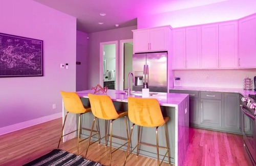 Haynes Area House | Downtown Nashville City Views w/HUGE Rooftop Patio & Smart House Features