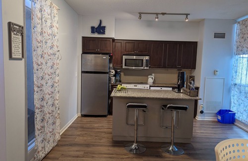 Fort York Condo | Downtown near CN Tower by THE LAKE with Secured Parking