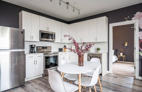 Old Fourth Ward Condo | Downtown! New-Built! Roof-top balcony! City View!