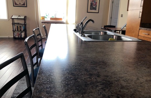 New Castle Condo | Downtown New Castle Indiana Condo Available for short-term and long-term stays.