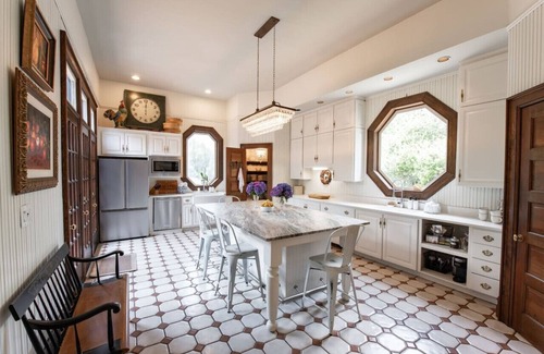 Newnan House | Downtown Newnan, Family Friendly Luxury Estate