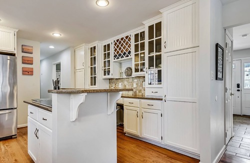 Oxford House | Downtown Oxford | Bikes | Pet Friendly