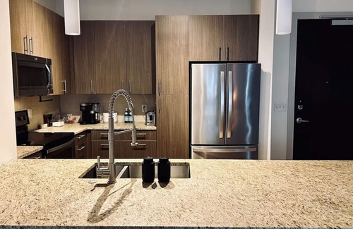 Logan Square Condo | Downtown Philly, Luxury Condo