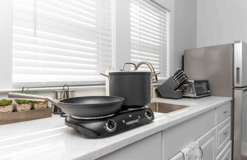 Portsmouth Apartment | Downtown Portsmouth 2 Bedroom 2 King Beds