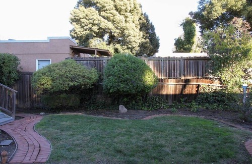 Santa Rosa House | Downtown Retro Bungalow Dog Friendly