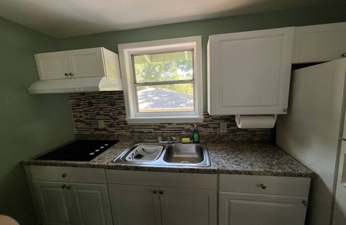 Park East Apartment | Downtown Sarasota Apartment 2BR/2BA for Couples,Groups, LIDO,SIESTAKEY 5-10mins