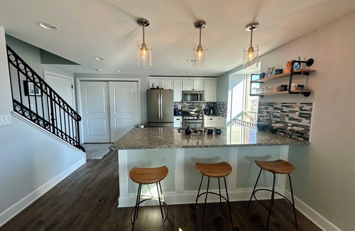 Saratoga Springs Condo | Downtown seasonal rental for Belmont Festival and Saratoga Track Meet