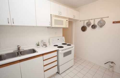Cabbagetown South House | Downtown Toronto - Simple, Convenient and Clean