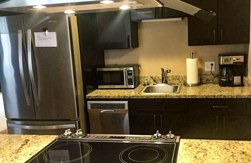 Traverse City Condo | Downtown Traverse City Condo. Great Location. New King Bed