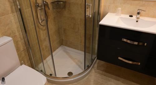 Sarria Apartment | dpCristal City Apartments