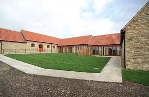 Twywell Cottage | Dragonfly Sleeps 4 (2 Bedrooms)