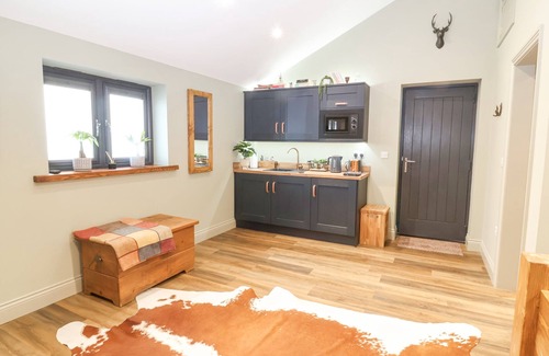 East Cowton Cottage | DRAGONSTONE LODGE, pet friendly in East Cowton