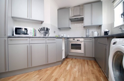 Cardiff City Centre Apartment | Dray Court - Luxury 2 Bedroom Apartment