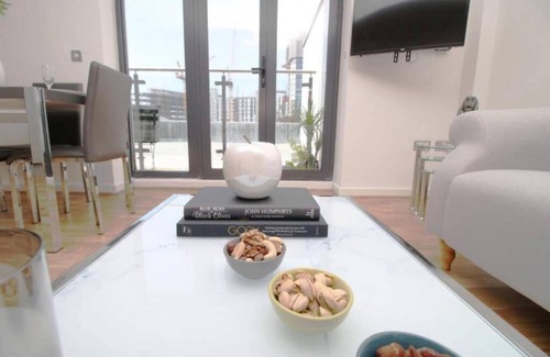 Castle Quarter Apartment | Dray Court - Luxury 2 Bedroom Apartment
