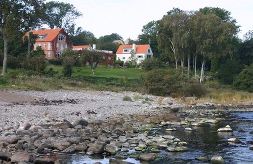 Bolshavn Apartment | Dream apartment in a large park-like hotel garden directly on the Baltic Sea.