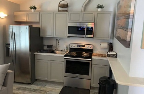 Buena Ventura Lakes House | Dream bathroom , full kitchen , private patio and lovely studio