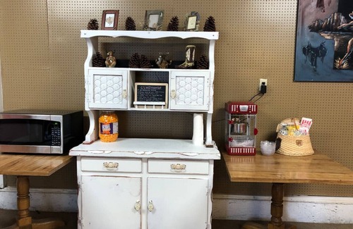 Palisades RV Rental | Dream Catcher Valley Village Luxury glamping tent
