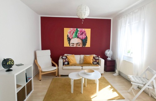 Gladenbach Apartment | Dream Green Apartment "Frida"