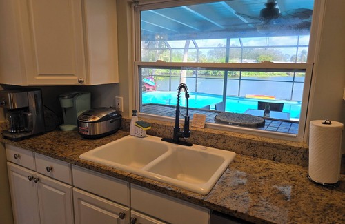 Gulf Gate Estates House | Dream Home at Sarasota Gulf Estates Heated pool