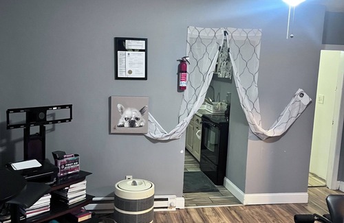 Fitchburg Apartment | Dream Inn LLC 2-bedroom apartment in fabulous Fitchburg with WiFi, fitness room