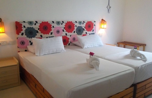 Thulusdhoo Island House | Dream Inn Sun Beach Hotel