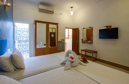 Thulusdhoo Island House | Dream Inn Sun Beach Hotel
