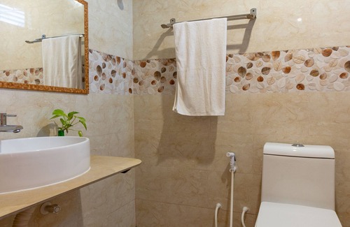 Thulusdhoo Island House | Dream Inn Sun Beach Hotel