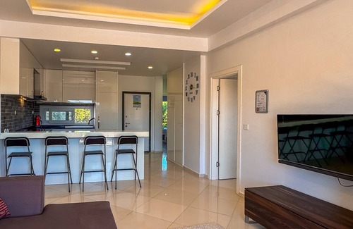 Sogucak Apartment | Dream Penthouse C6 with Sea Views, Pool Access & a Private Balcony