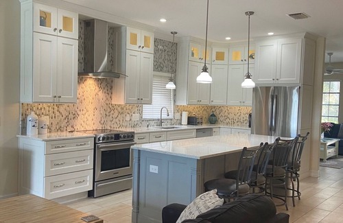 Naples Park House | Dream Rental Near the Beach! Fully Renovated!