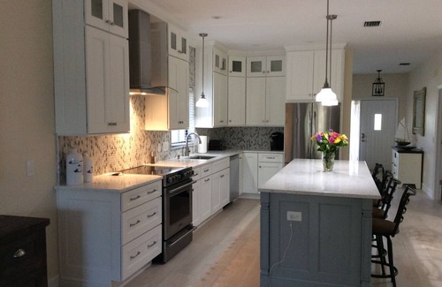 Naples Park House | Dream Rental Near the Beach! Fully Renovated!