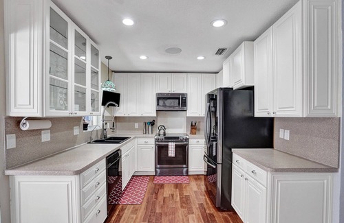 East Boca Raton House | Dream Smart Home/Pool/Hot Tub/BBQ/Kids Playroom