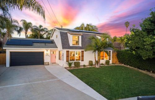 Fire Mountain Villa | Dream Stay! Pool, Hot Tub, PacMan,Foosball and More!