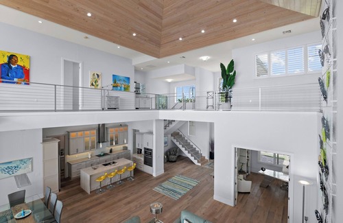 Yacht Club Villa | Dream villa in a beautiful location directly on the river
