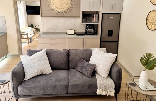 Kloof Apartment | dreamaway on Everton - Deluxe Private Apartment
